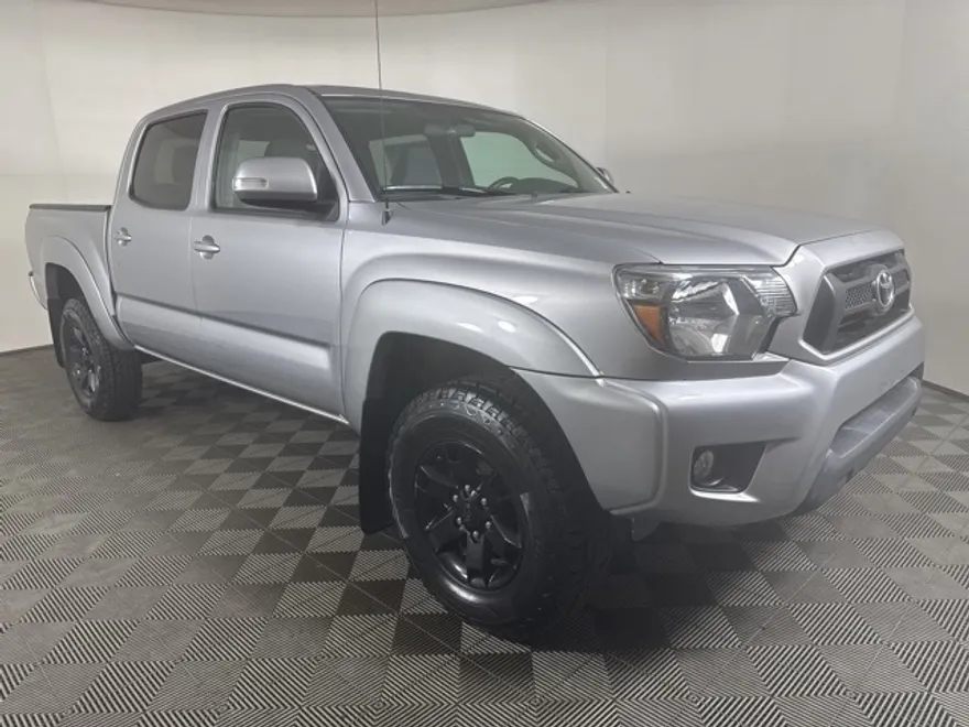 2015 Toyota Tacoma Base photo 1