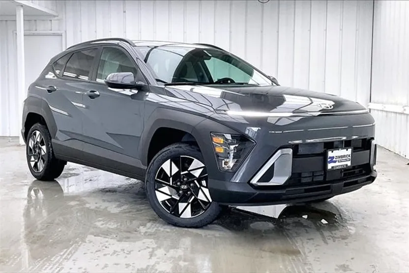 2025 Hyundai Kona SEL photo 1