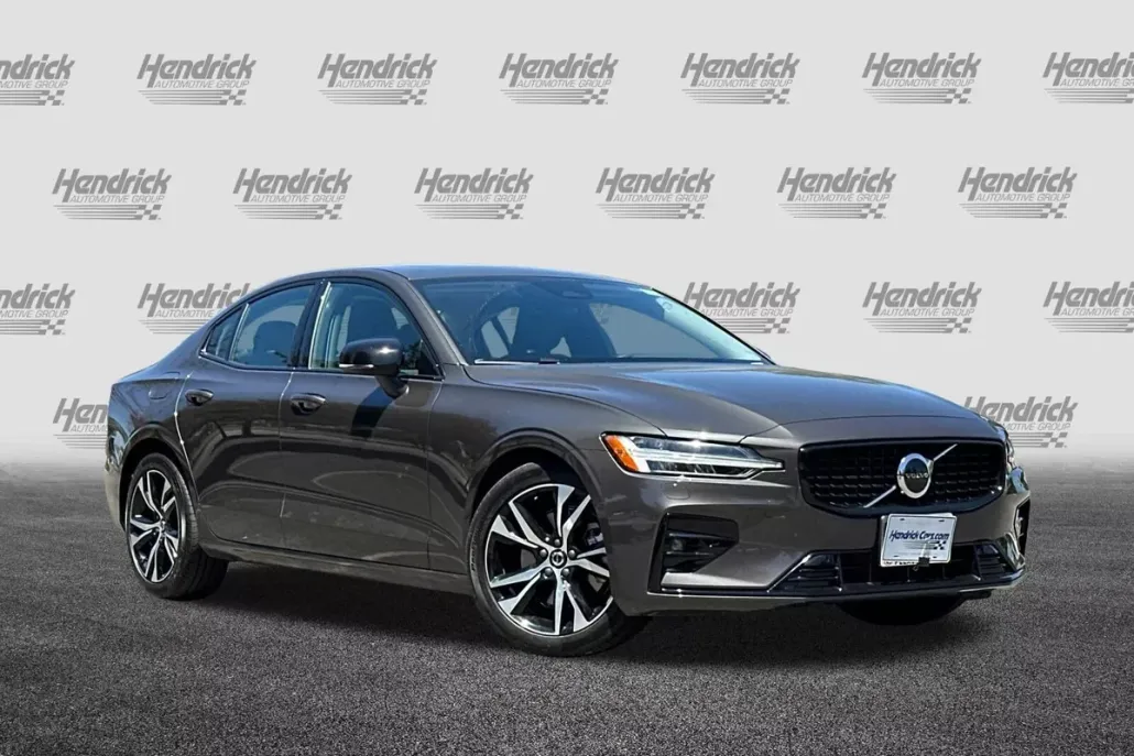 2025 Volvo S60 Core photo 1