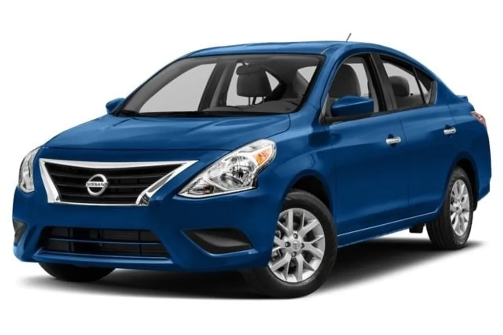 2018 Nissan Versa SV photo 1