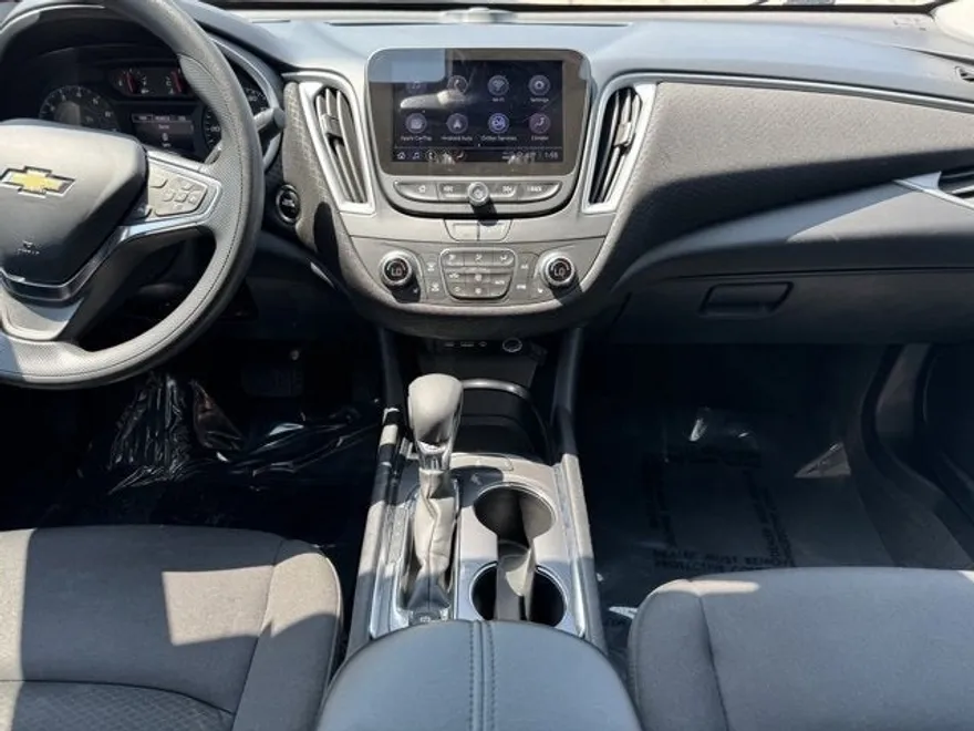 2023 Chevrolet Malibu 1LT photo 1