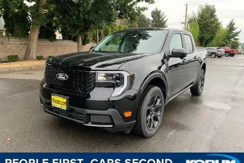 2025 Ford Maverick Lariat photo 1