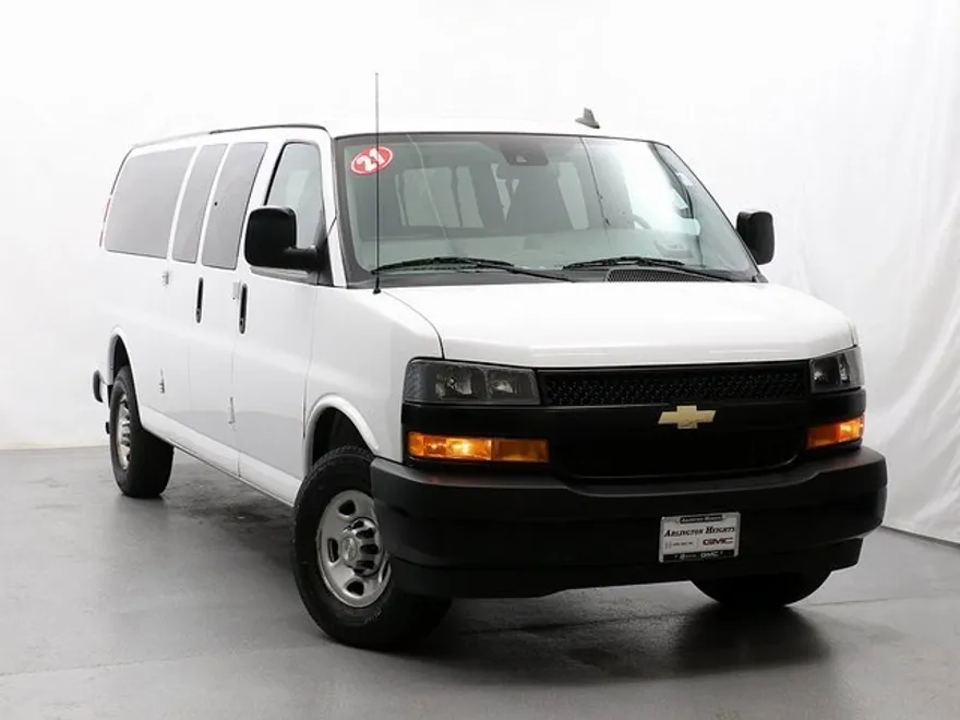 2021 Chevrolet Express Passenger 3500 photo 1