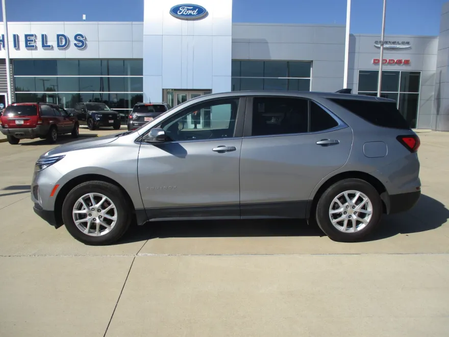 2023 Chevrolet Equinox photo 1