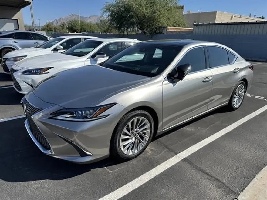 2020 Lexus ES 350 Luxury photo 1