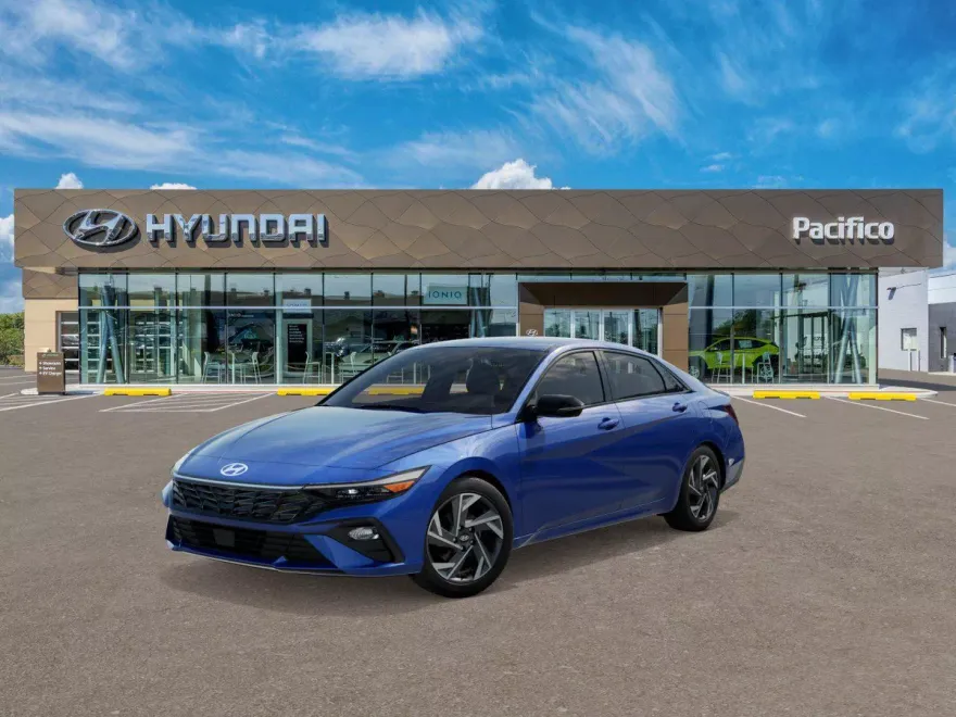 2025 Hyundai Elantra SEL Sport photo 1