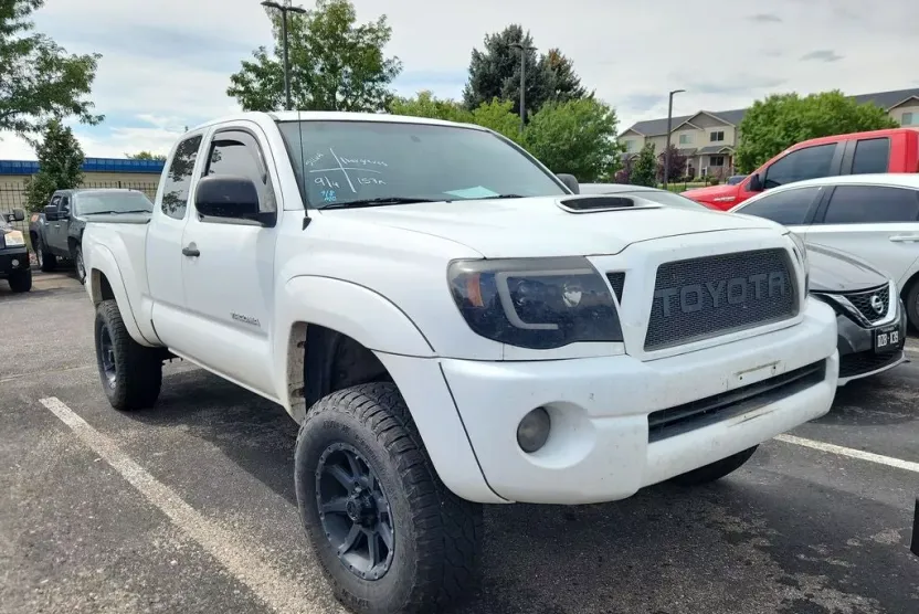 2011 Toyota Tacoma Base V6 photo 1