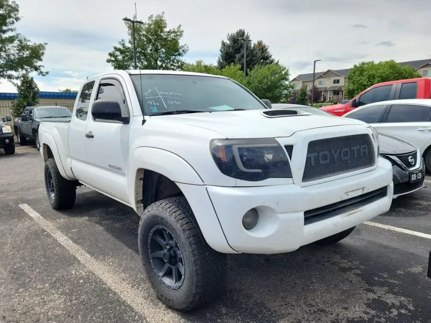 2011 Toyota Tacoma Base V6 photo 1