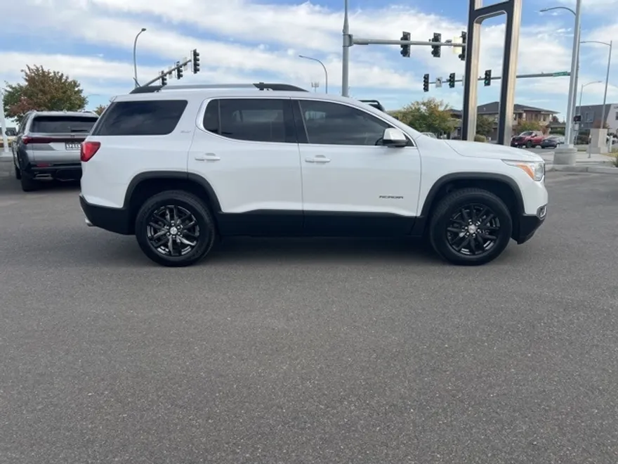 2019 Gmc Acadia SLT photo 1