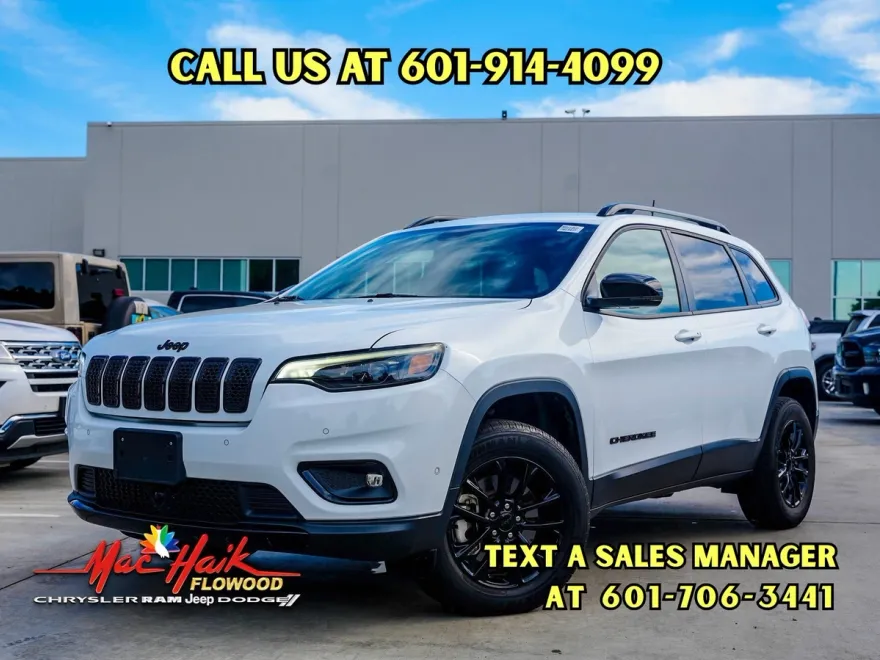 2023 Jeep Cherokee Altitude photo 1