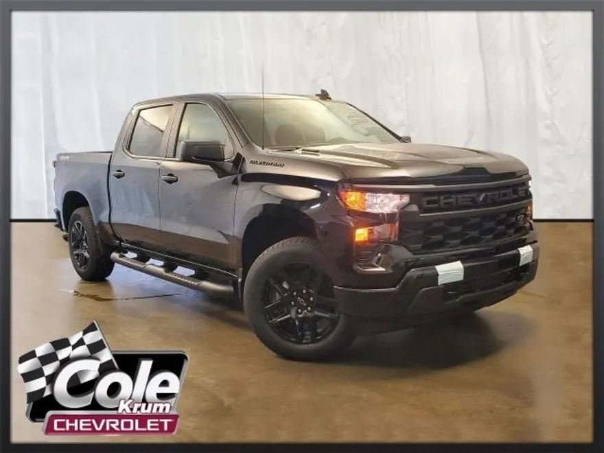 2025 Chevrolet Silverado 1500 Custom photo 1