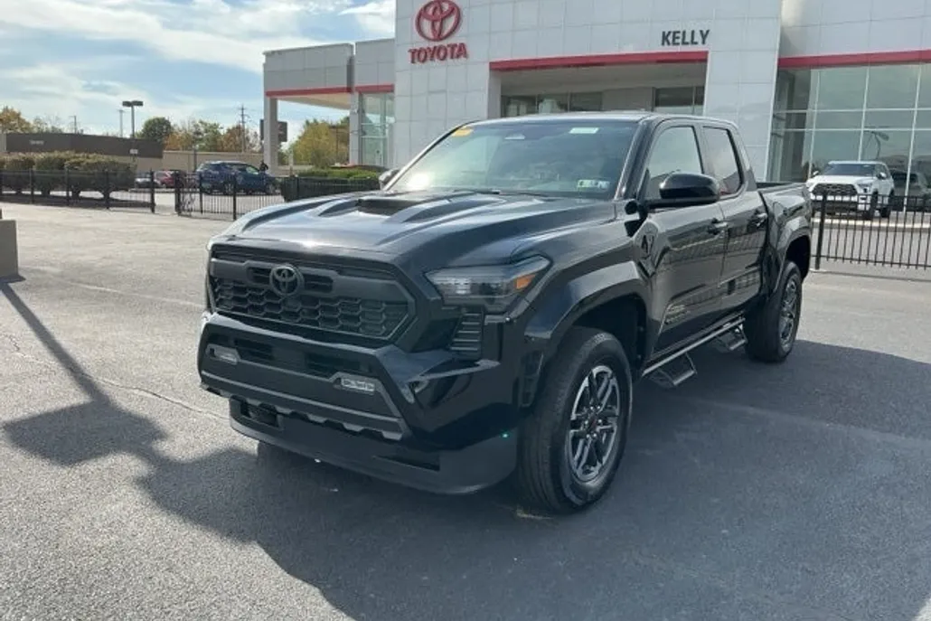 2024 Toyota Tacoma TRD Sport photo 1