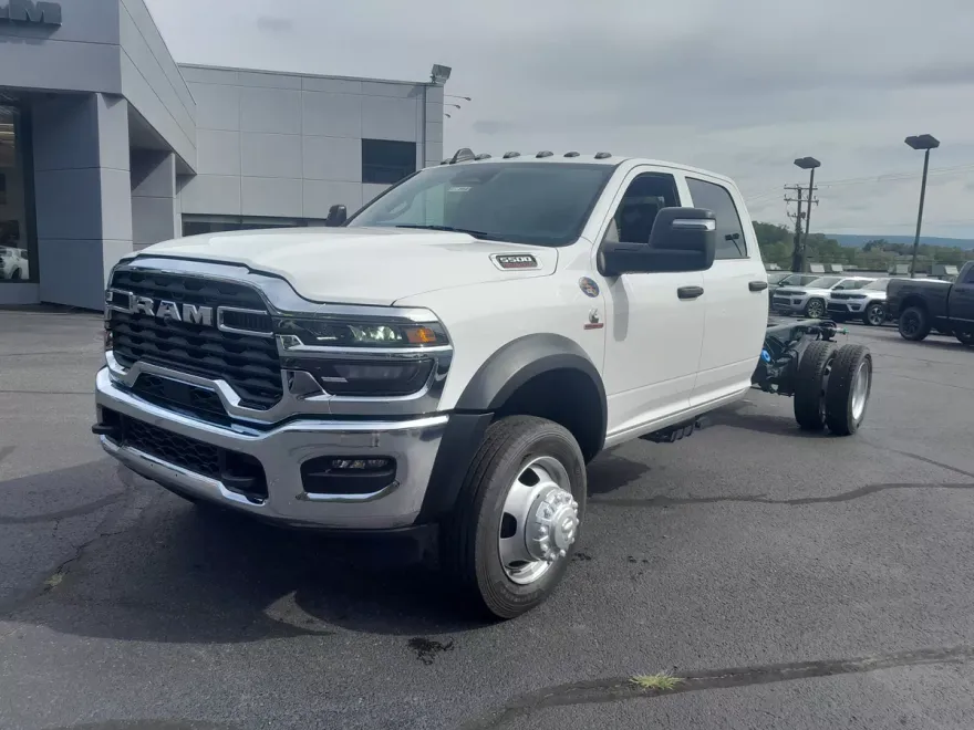 2025 Ram 5500 Tradesman photo 1