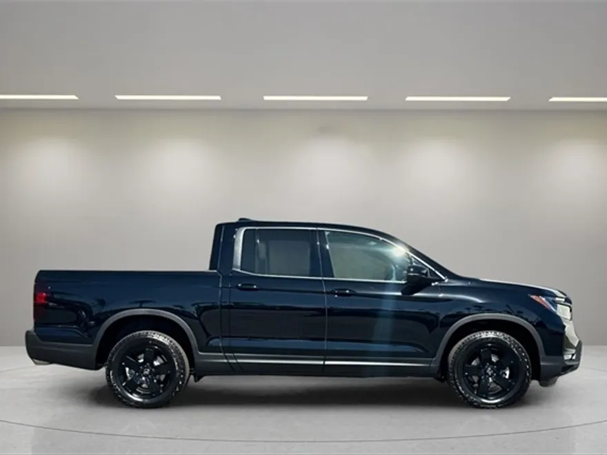 2026 Honda Ridgeline Black Edition photo 1