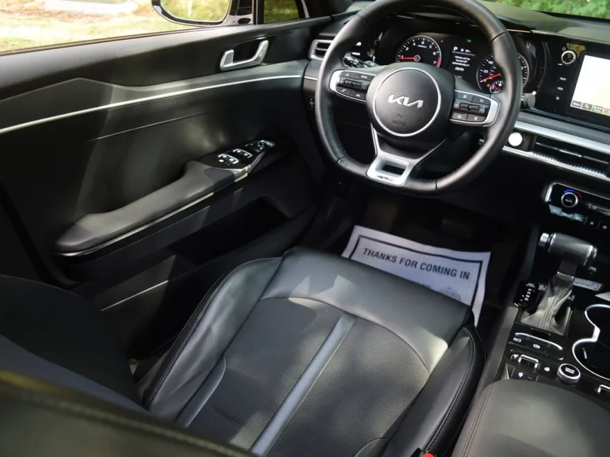 2024 Kia K5 GT-Line photo 1