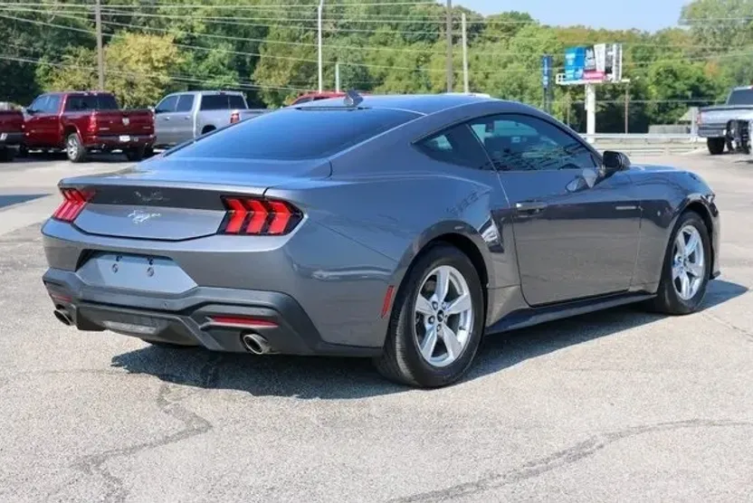 2024 Ford Mustang EcoBoost photo 1