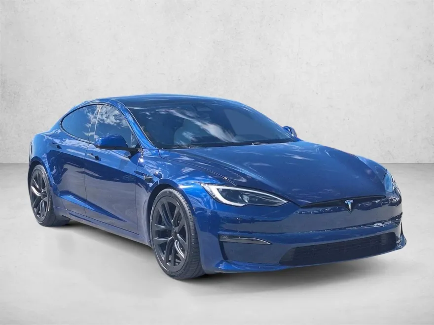 2023 Tesla Model S photo 1