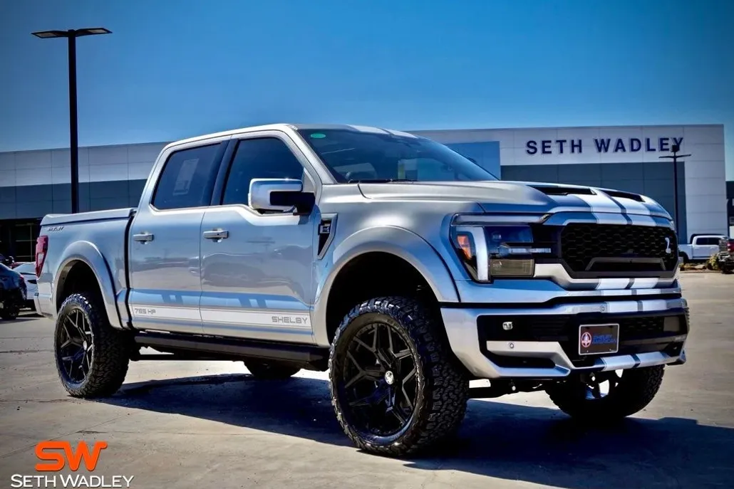 2025 Ford F-150 Lariat photo 1