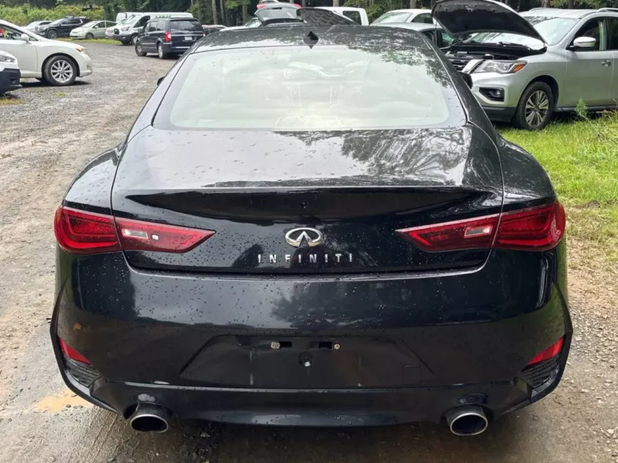 2017 Infiniti Q60 2.0t Premium Coupe photo 1