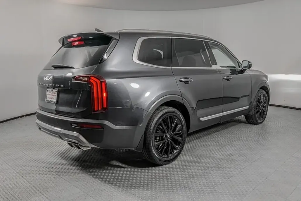 2022 Kia Telluride SX photo 1