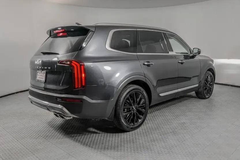 2022 Kia Telluride SX photo 1