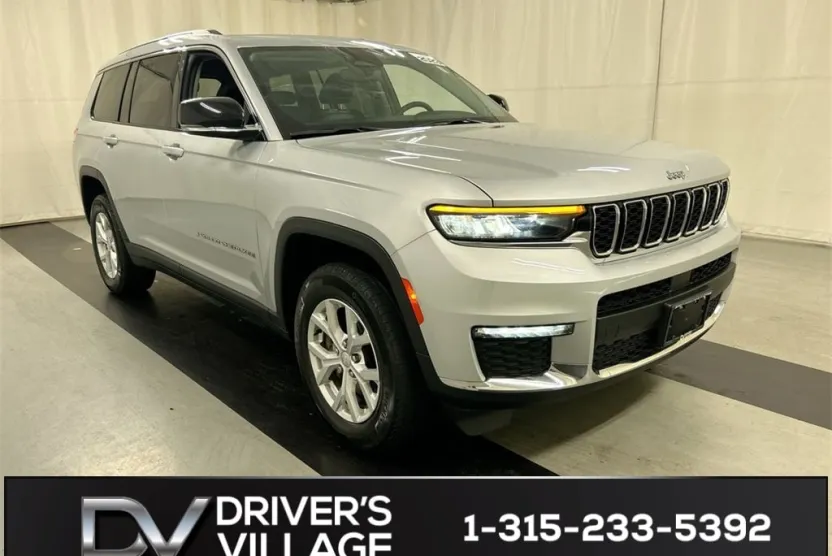 2023 Jeep Grand Cherokee Limited photo 1