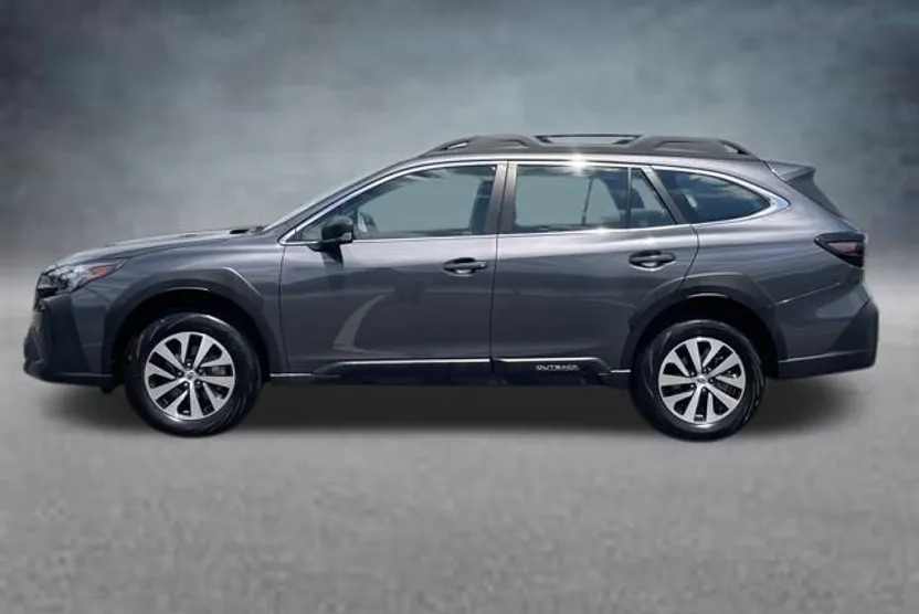 2025 Subaru Outback 2.5i photo 1