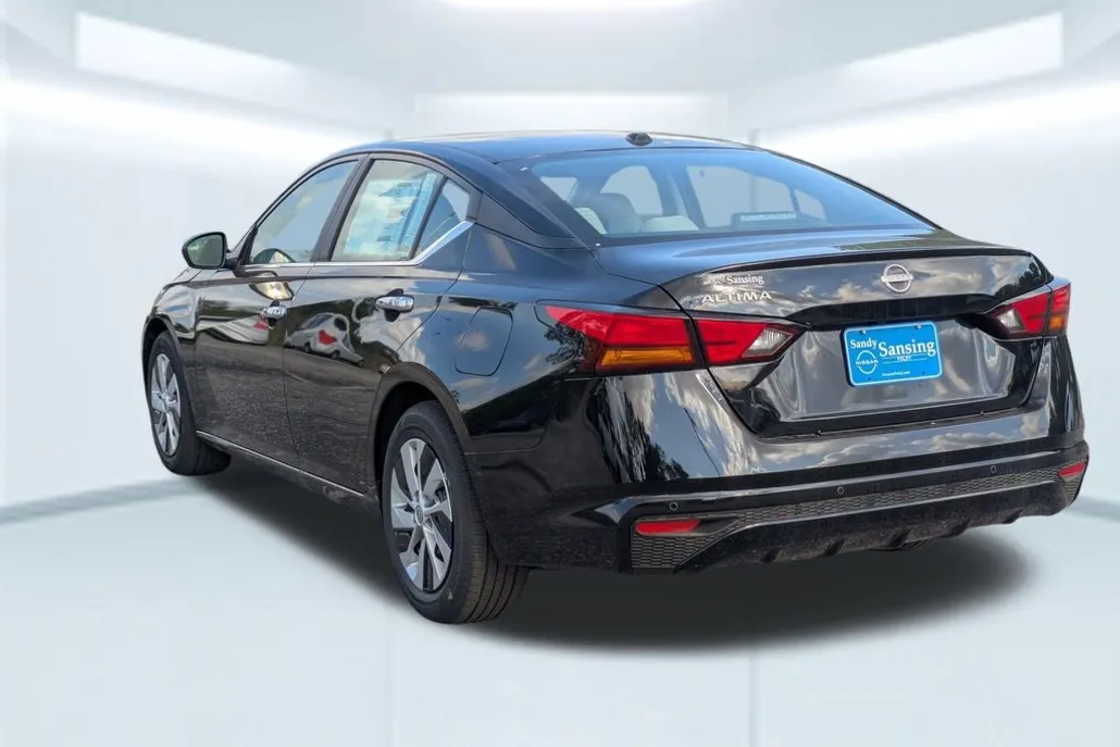 2025 Nissan Altima 2.5 S photo 1