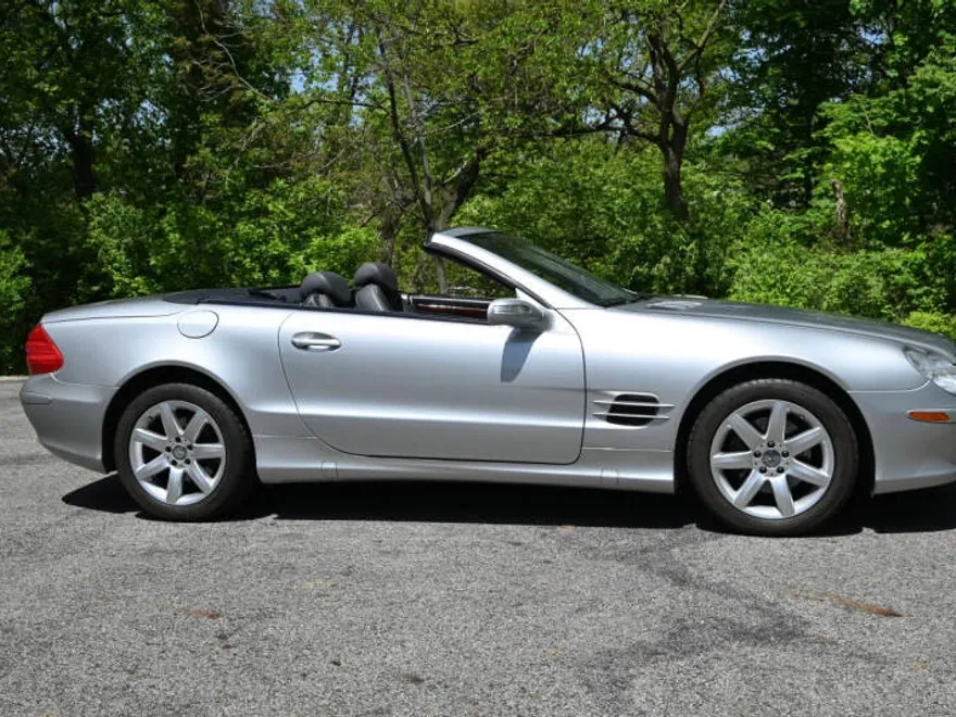 2004 Mercedes Benz SL 500 photo 1