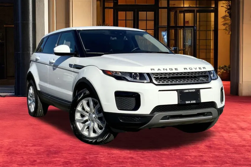 2019 Land Rover Range Rover Evoque SE photo 1