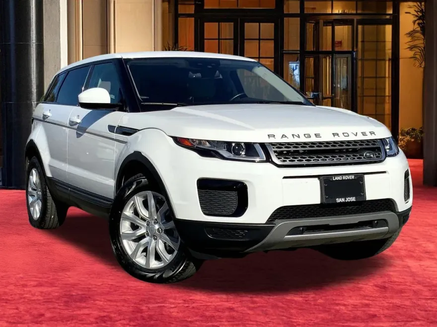 2019 Land Rover Range Rover Evoque SE photo 1