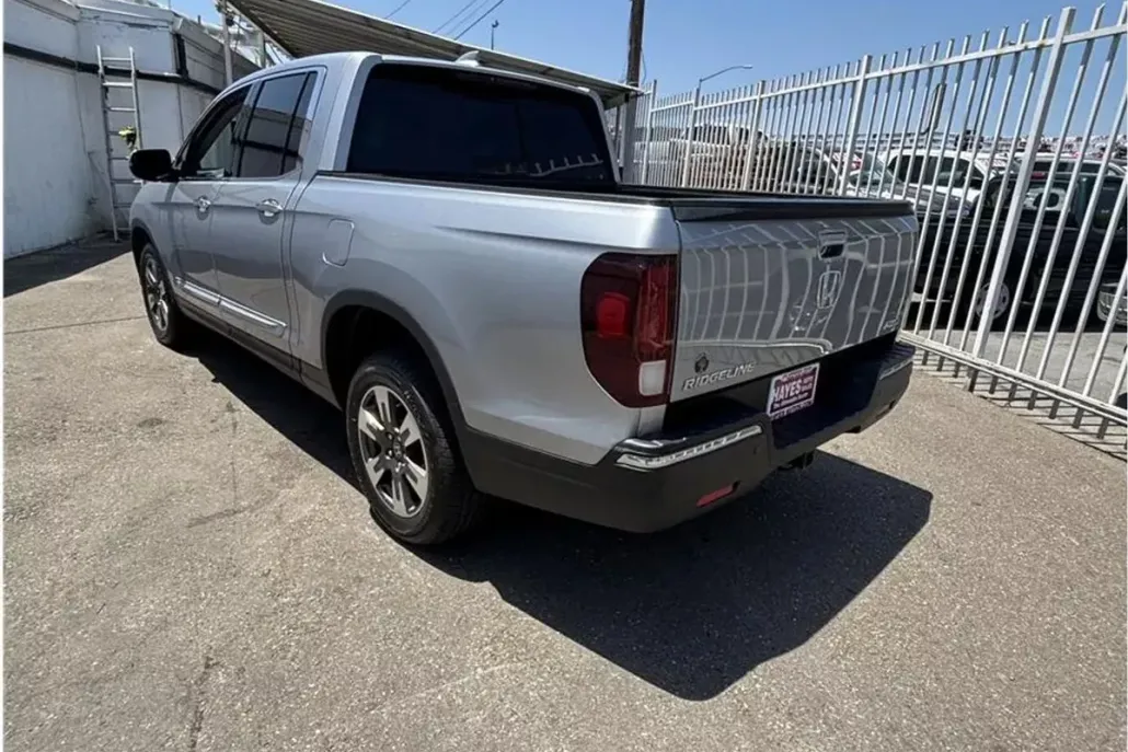 2019 Honda Ridgeline RTL-E photo 1