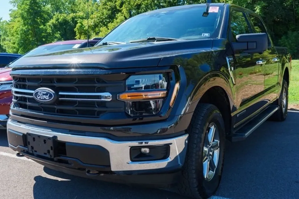 2024 Ford F-150 XLT photo 1