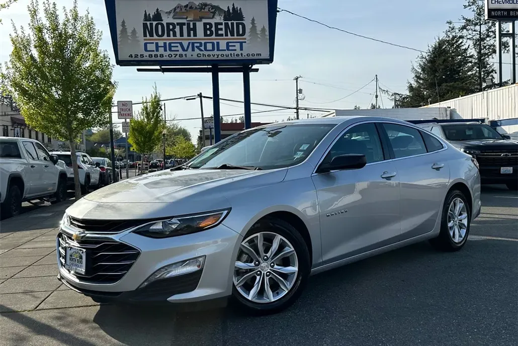 2022 Chevrolet Malibu 1LT photo 1