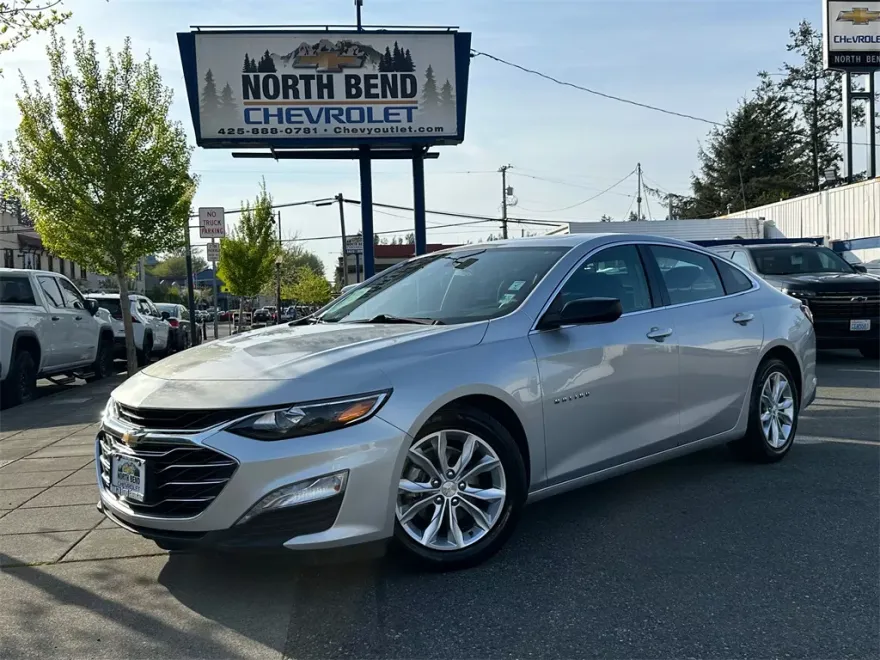 2022 Chevrolet Malibu 1LT photo 1