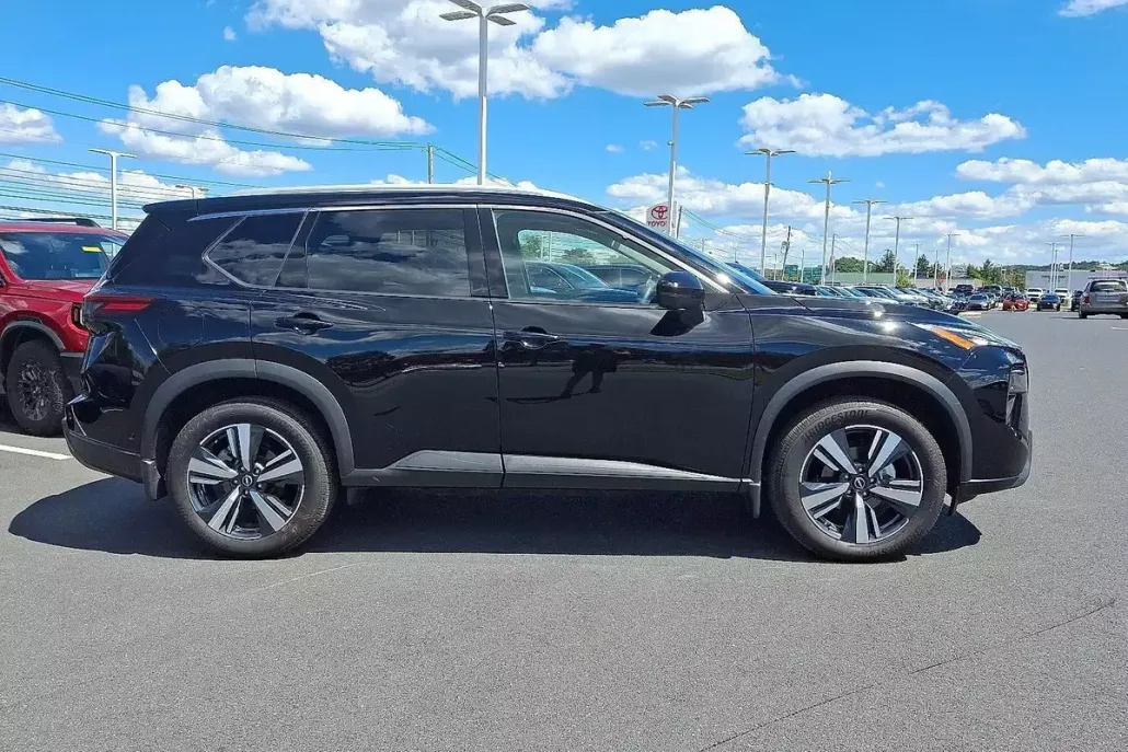 2024 Nissan Rogue AWD SL photo 1