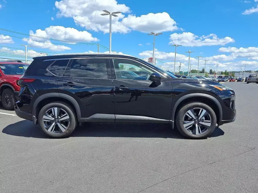 2024 Nissan Rogue AWD SL photo 1