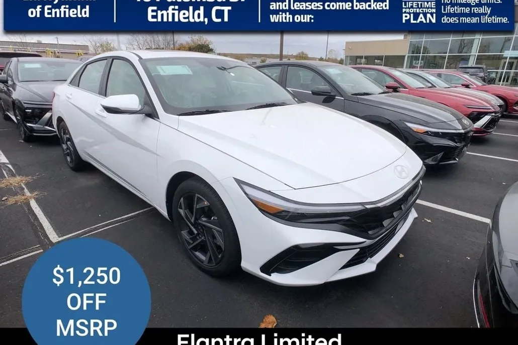 2025 Hyundai Elantra Limited photo 1