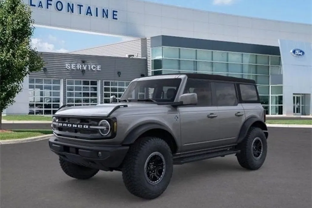 2024 Ford Bronco Outer Banks photo 1