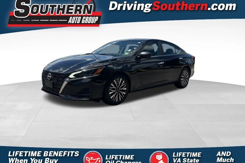 2024 Nissan Altima 2.5 SV photo 1