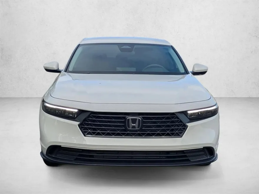 2025 Honda Accord LX photo 1