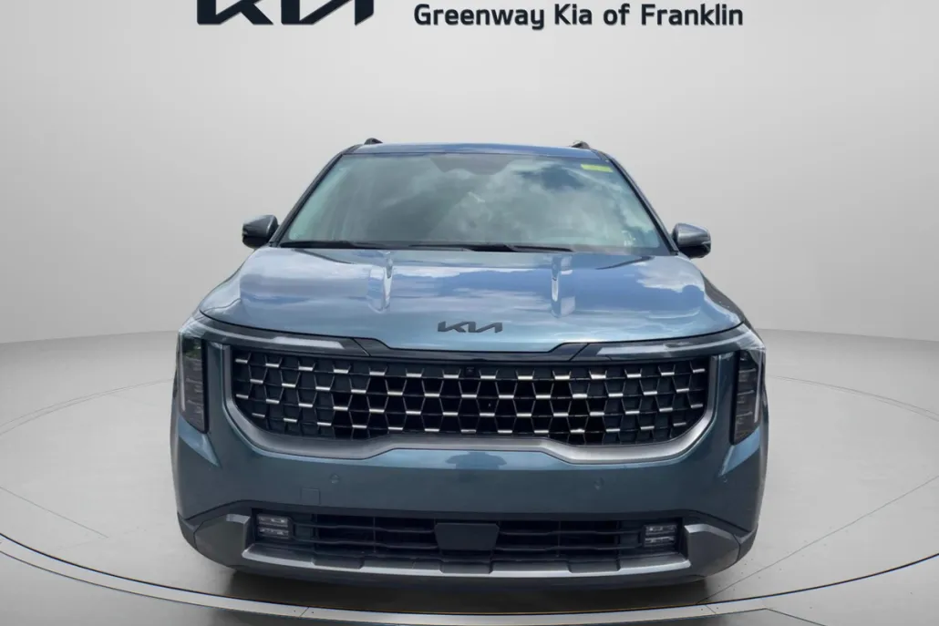 2025 Kia Carnival SX photo 1