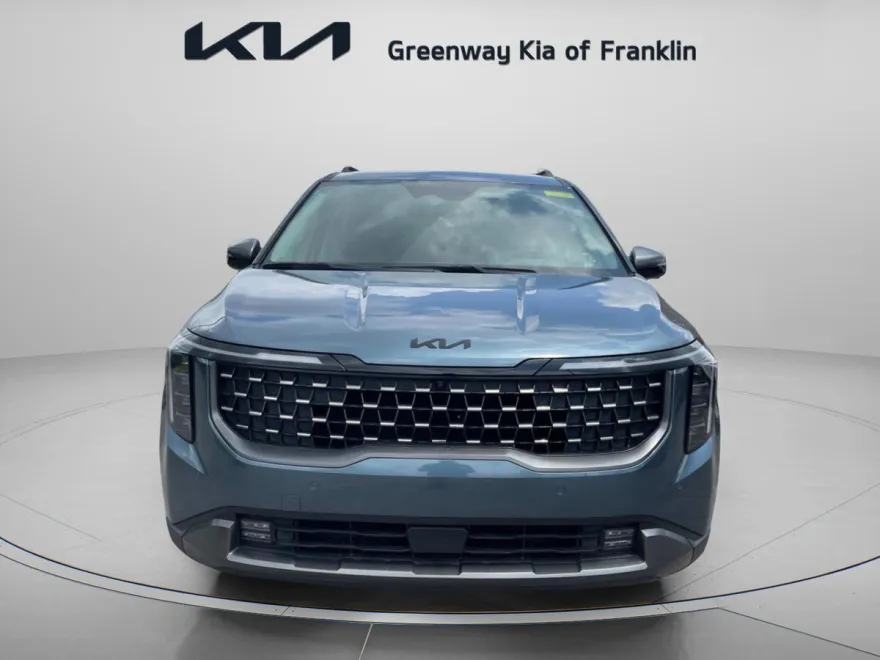 2025 Kia Carnival SX photo 1