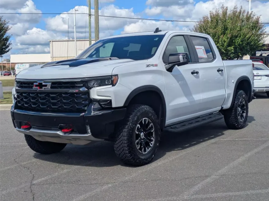 2025 Chevrolet Silverado 1500 ZR2 photo 1