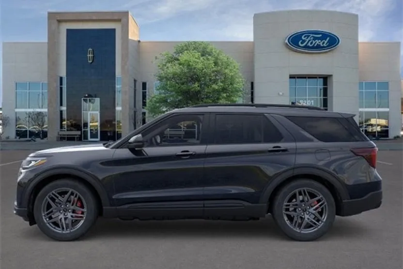 2025 Ford Explorer ST photo 1