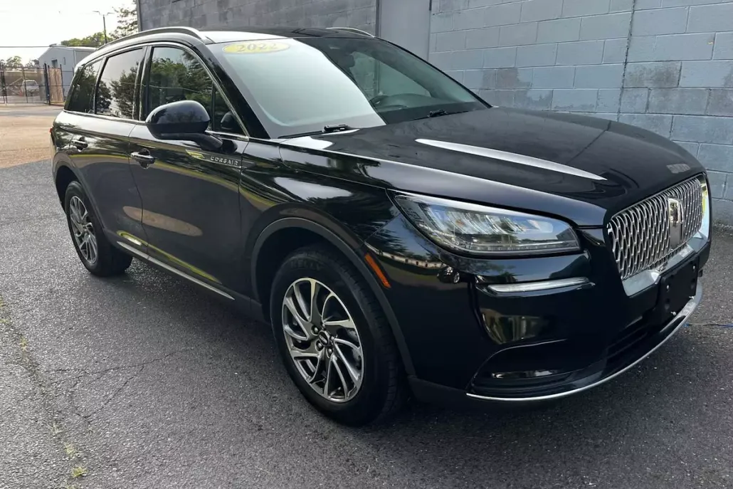 2021 Lincoln Corsair Standard photo 1