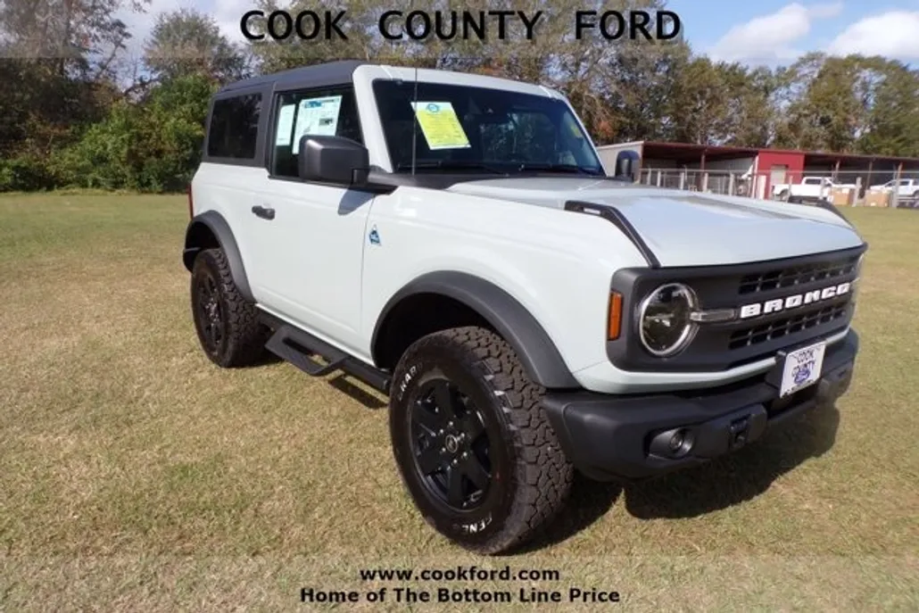 2024 Ford Bronco Black Diamond photo 1