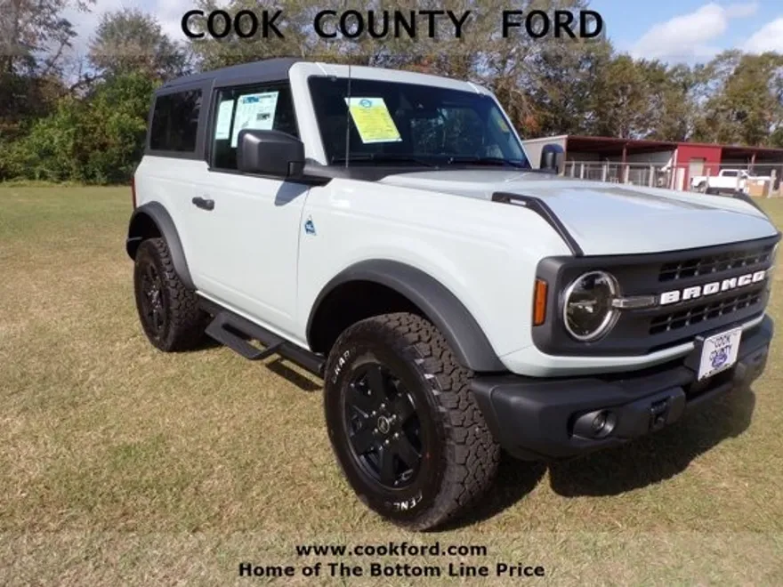 2024 Ford Bronco Black Diamond photo 1