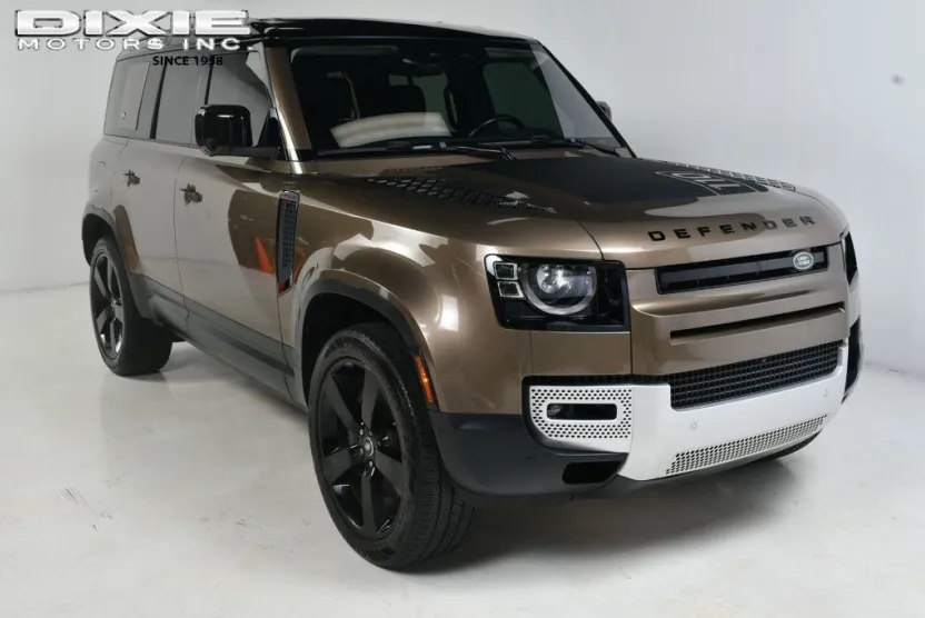 2020 Land Rover Defender 110 photo 1