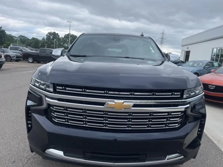 2021 Chevrolet Suburban Premier photo 1